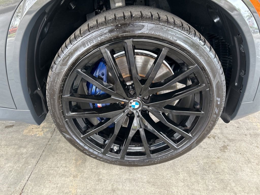 Used 2021 BMW X5 M50i w/ Executive Package image 24