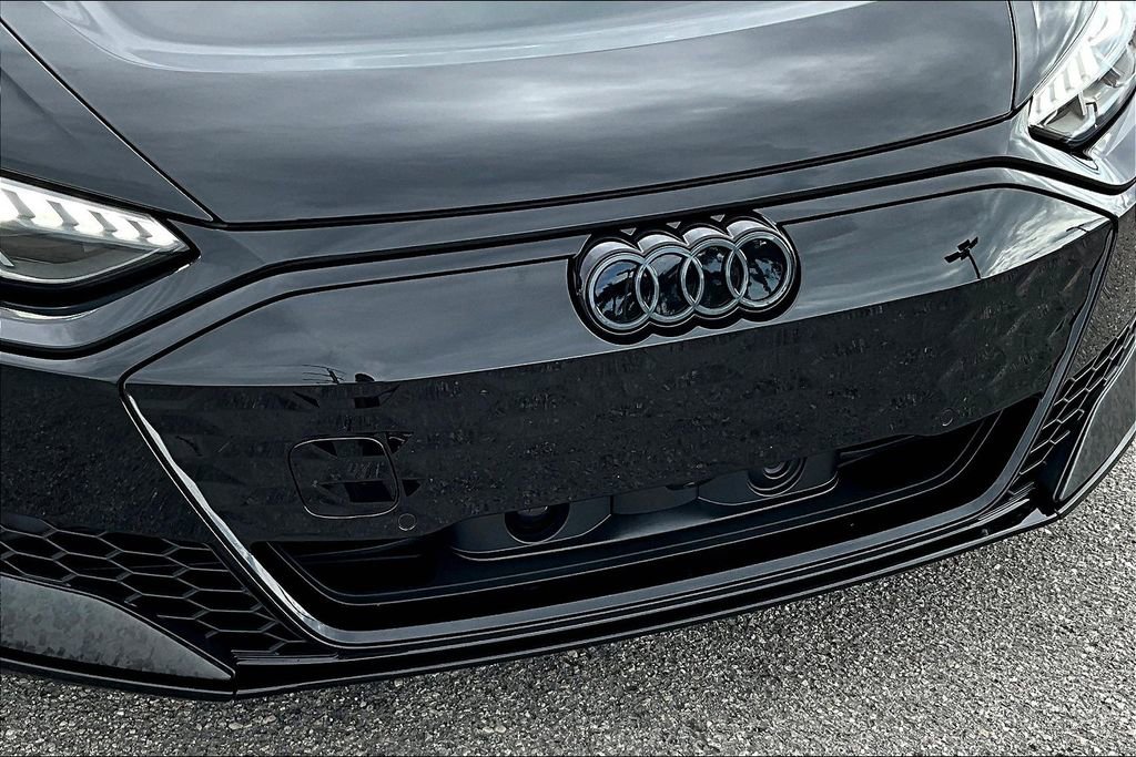 New 2026 Audi RS e-tron GT performance image 11