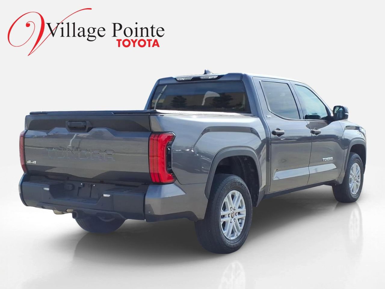 Used 2023 Toyota Tundra SR5 w/ SR5 Convenience Package image 4