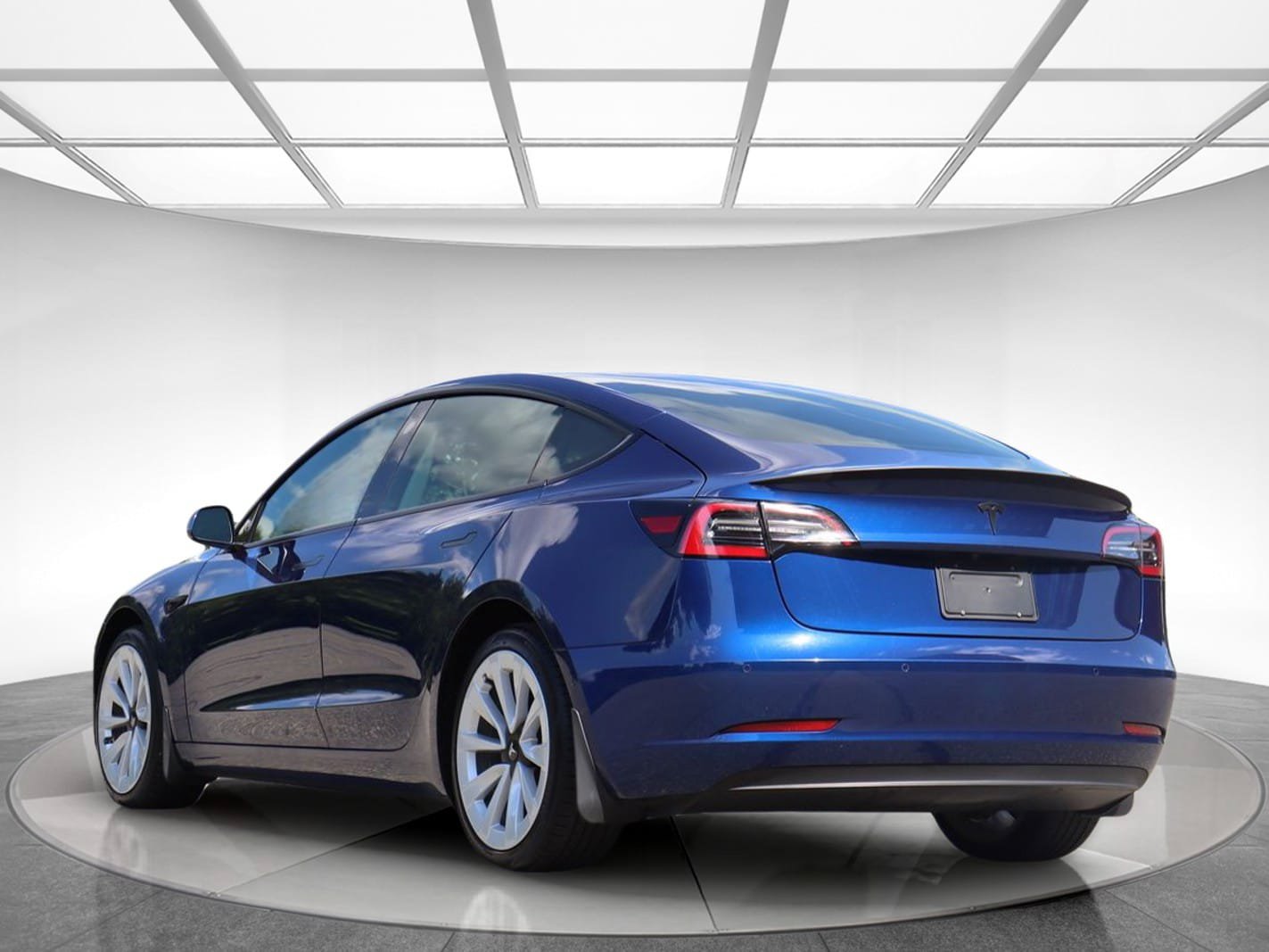 Used 2022 Tesla Model 3 Standard Range RWD image 8
