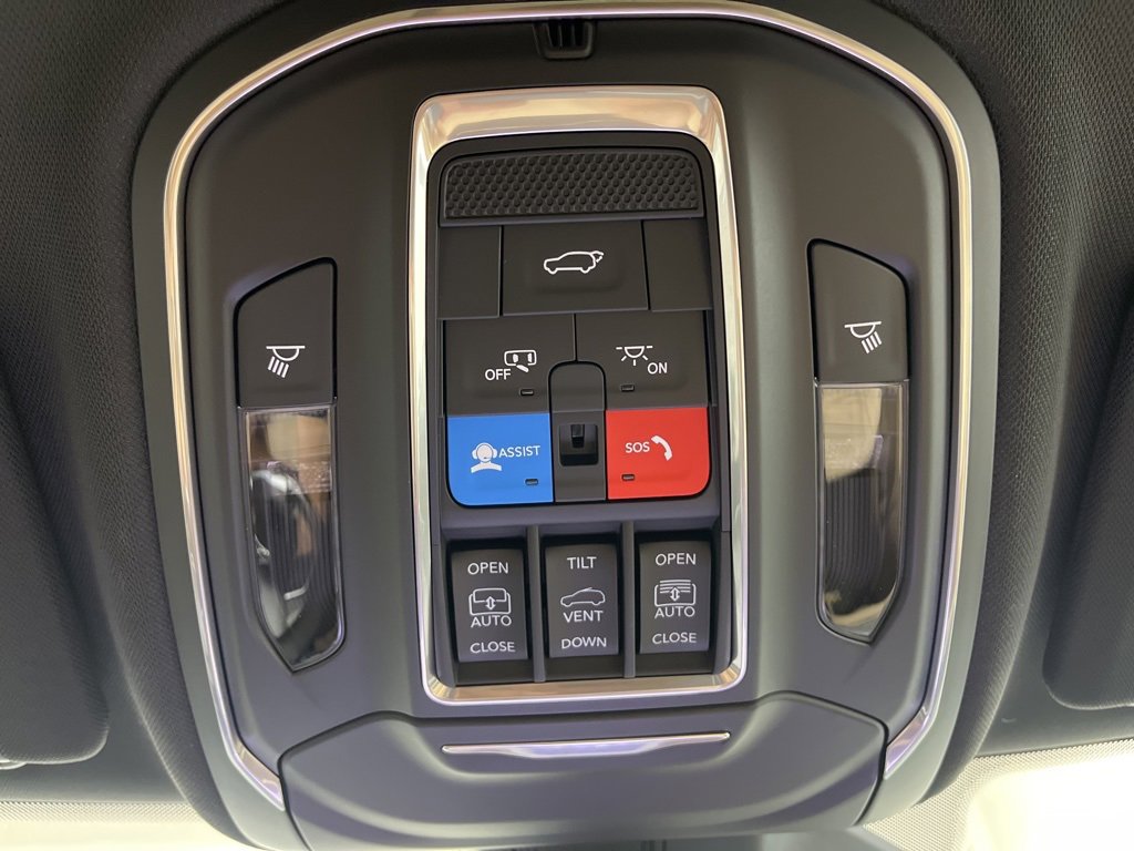 New 2025 Jeep Grand Cherokee Limited w/ Luxury Tech Group II image 26