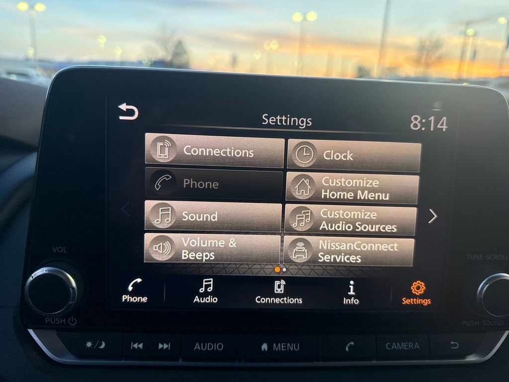 Used 2023 Nissan Rogue SV FWD image 25