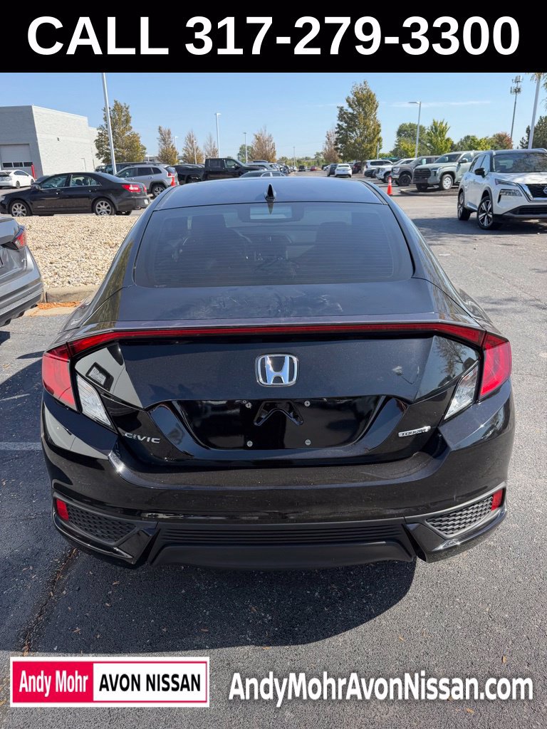 Used 2019 Honda Civic Touring image 5