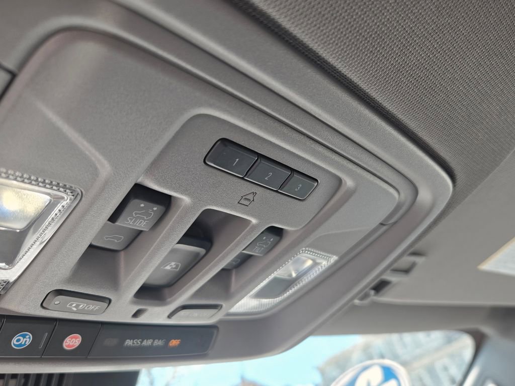 Used 2023 GMC Sierra 1500 SLT w/ SLT Premium Plus Package AWD/4WD image 37