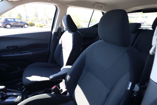 New 2025 Nissan Kicks Play S image 15