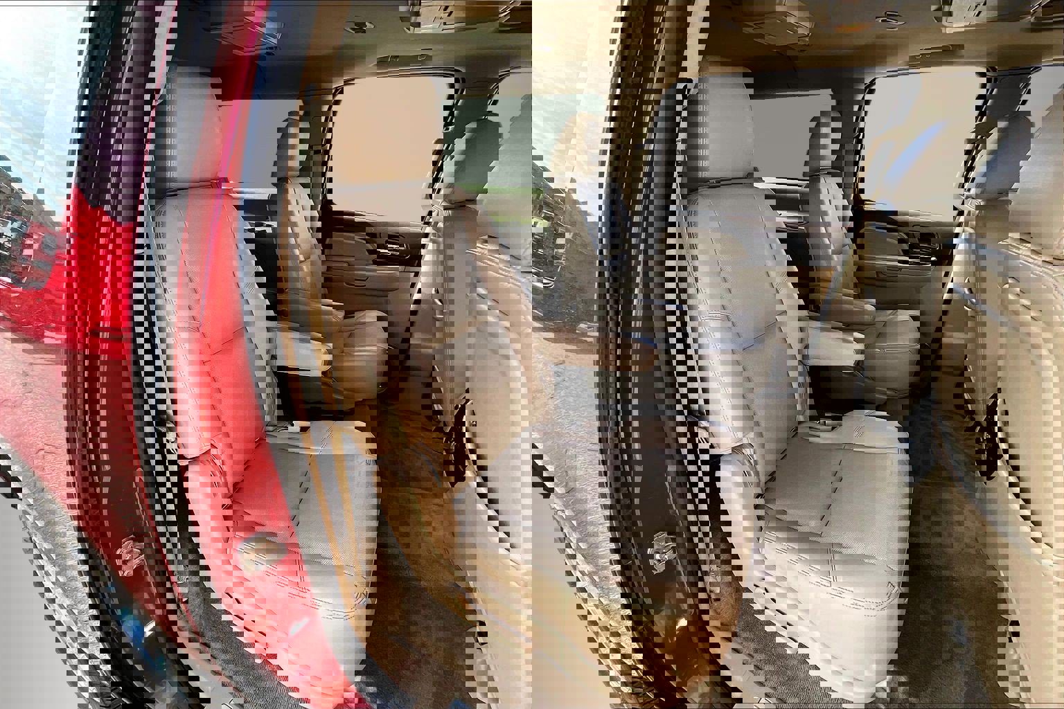 Used 2014 GMC Yukon XL Denali image 25