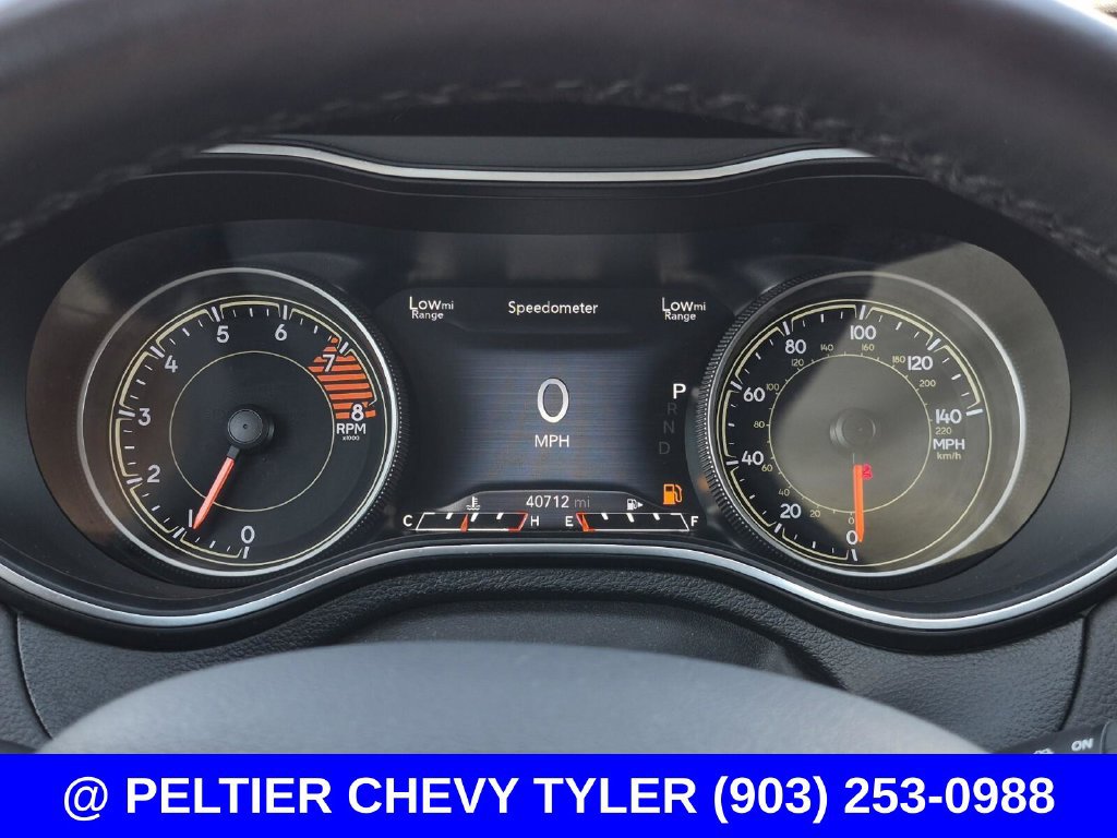 Used 2019 Jeep Cherokee Trailhawk w/ Cold Weather Group AWD/4WD image 18