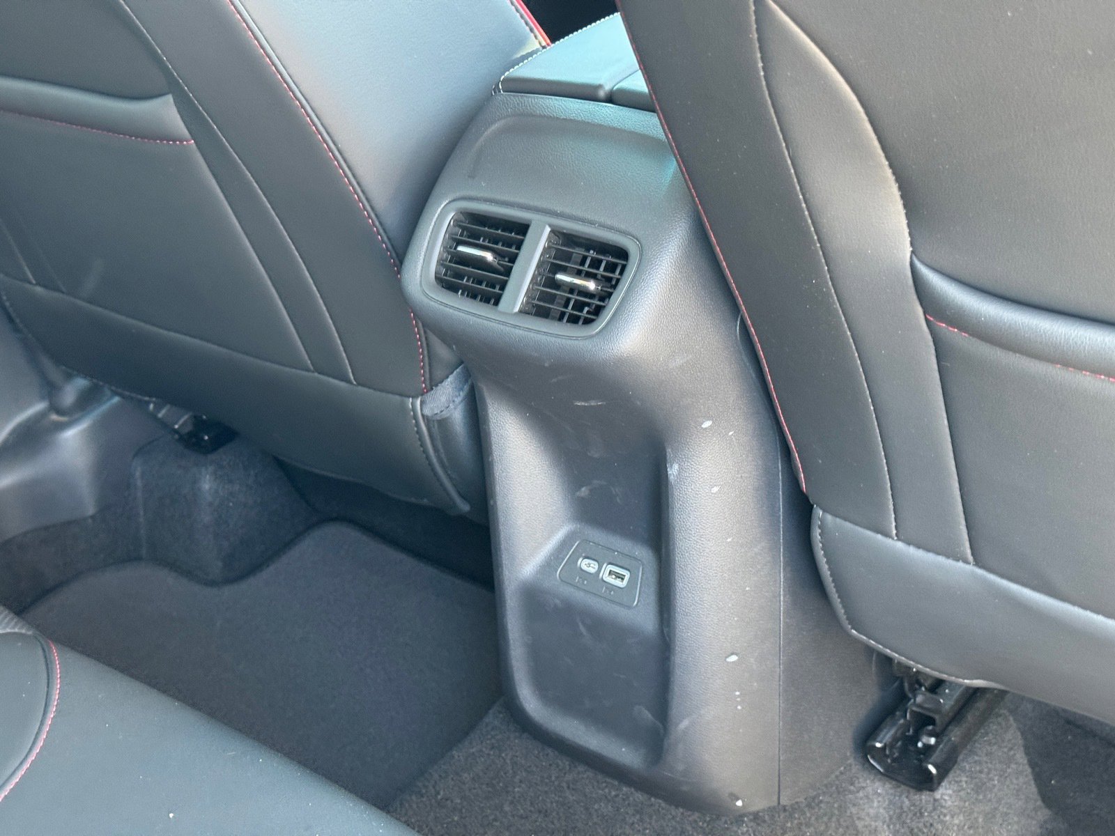 Used 2022 Buick Envision Essence w/ Technology Package II image 14