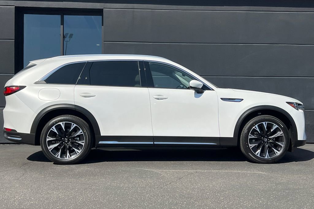 New 2026 MAZDA CX-90 Plug-In Hybrid w/ Premium Plus AWD/4WD image 4