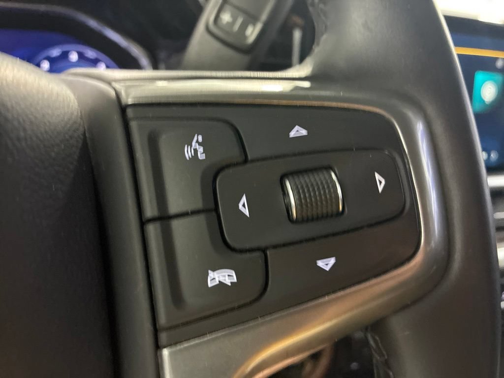 Used 2025 Chevrolet Silverado 1500 LT AWD/4WD image 25