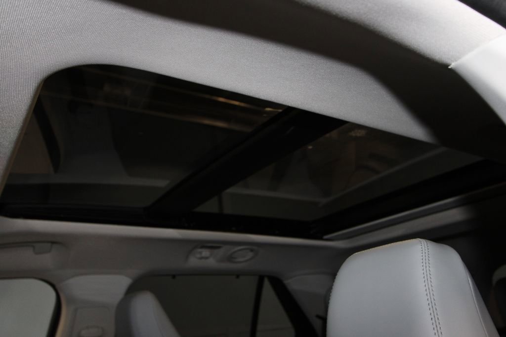 Used 2025 Ford Explorer Platinum w/ LUX Leather Package image 20
