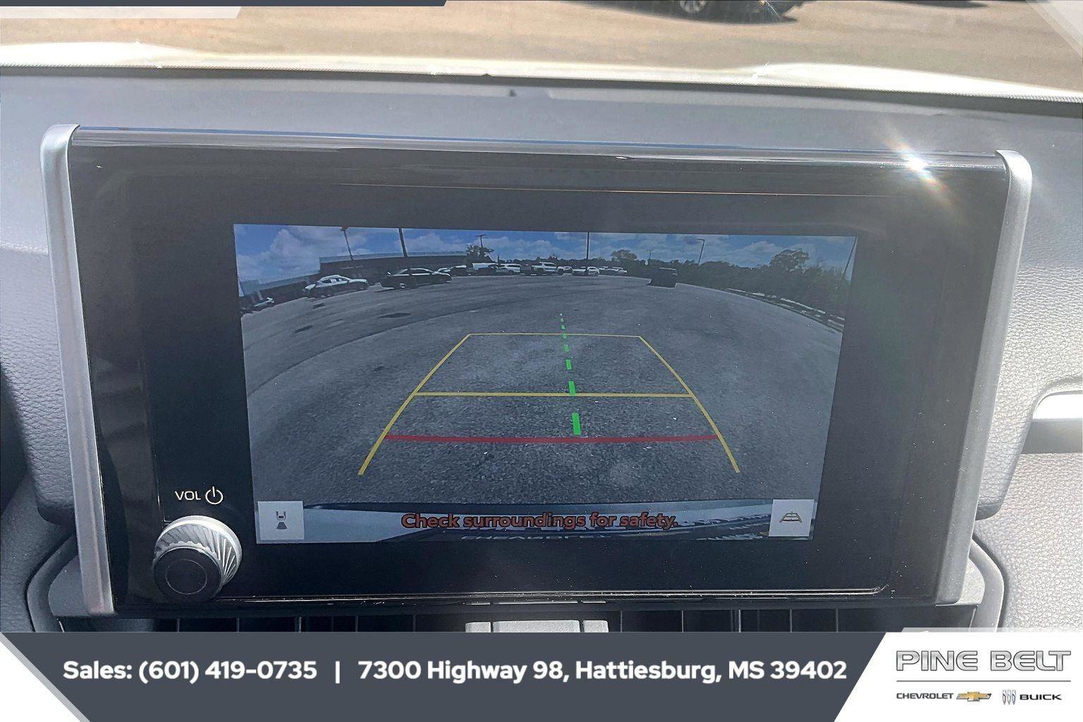 Used 2025 Toyota RAV4 XLE AWD/4WD image 15