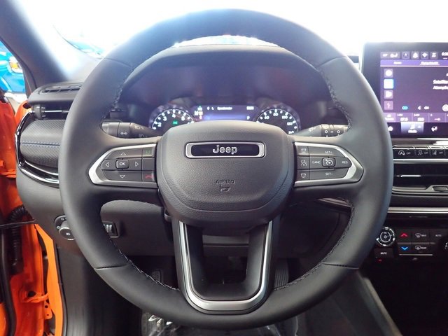 New 2026 Jeep Compass Limited image 18