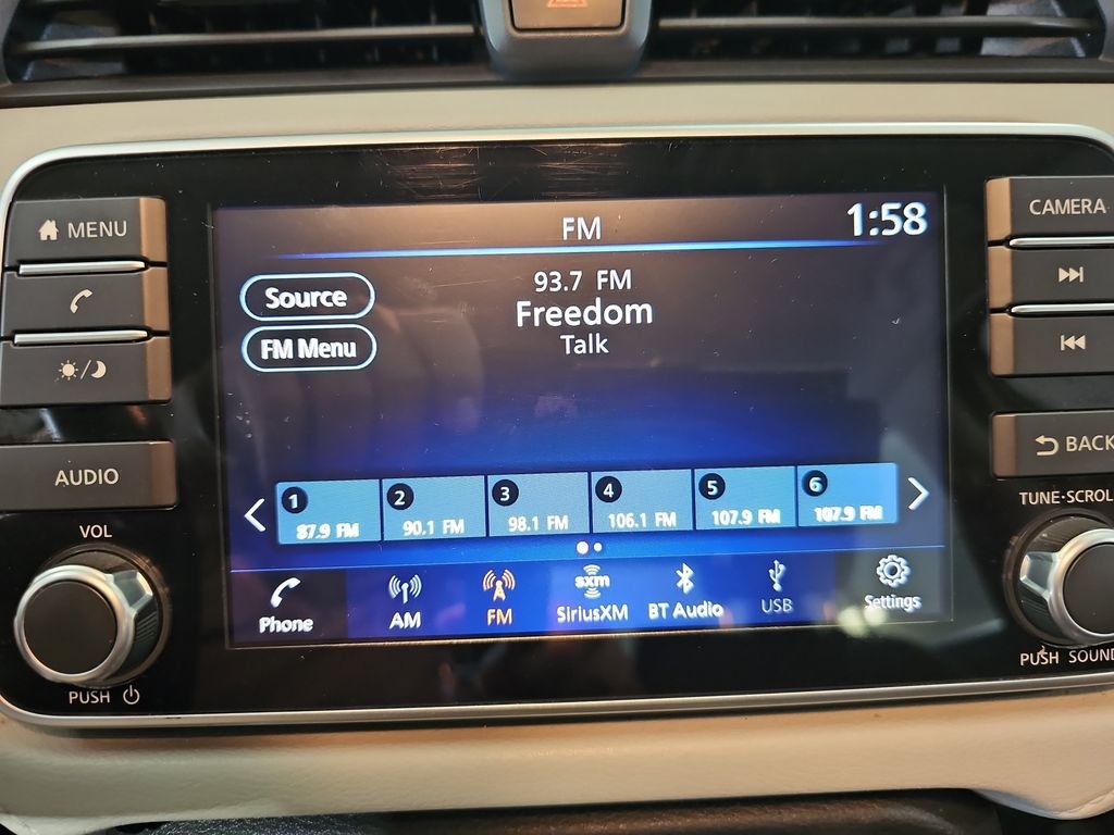 Used 2021 Nissan Versa SV FWD image 23