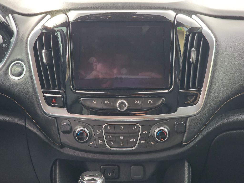 Used 2019 Chevrolet Traverse RS image 12