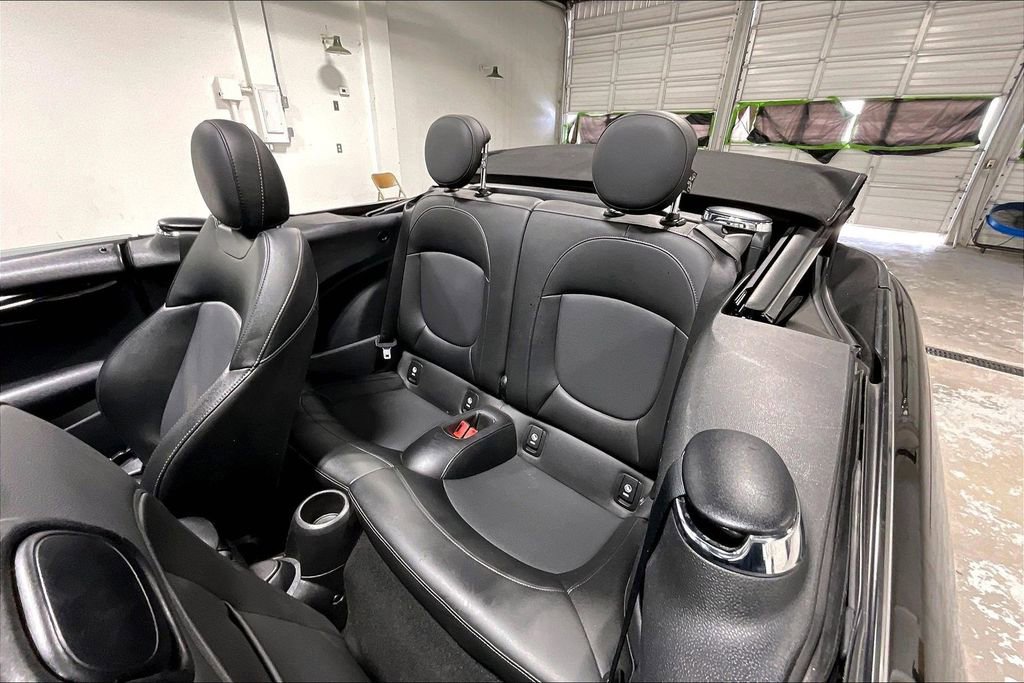 Used 2021 MINI Cooper John Cooper Works w/ 6.5" Touchscreen Package FWD image 34