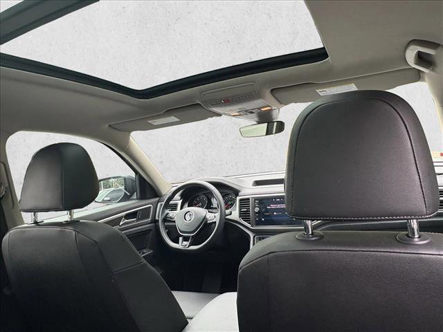 Used 2020 Volkswagen Atlas SE w/ Panoramic Sunroof Package image 18