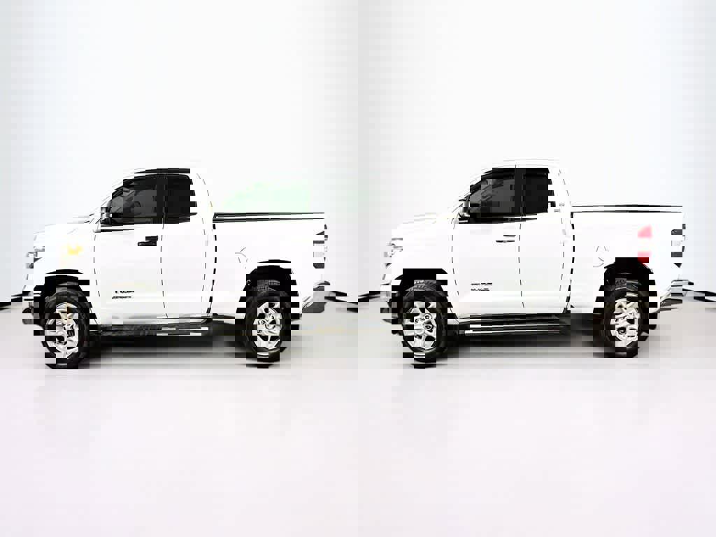 Used 2019 Toyota Tundra SR5 image 3