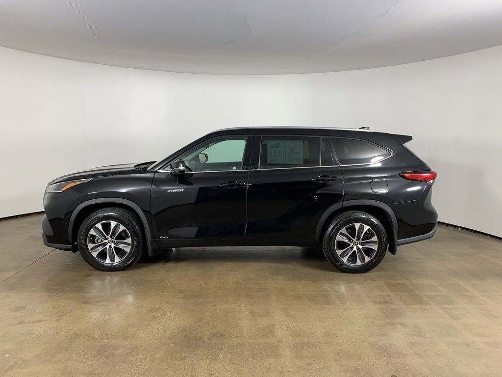 Used 2021 Toyota Highlander XLE image 33