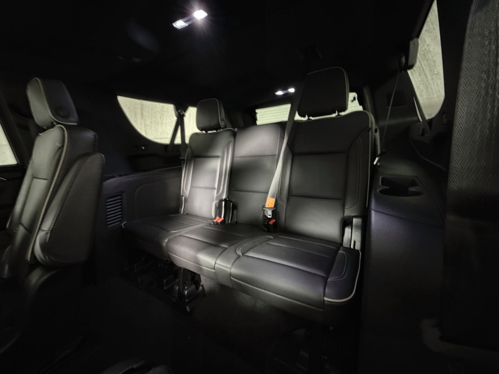 Used 2023 Chevrolet Suburban Premier image 26
