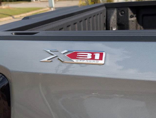 New 2026 GMC Sierra 1500 SLE image 6