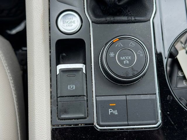 Used 2018 Volkswagen Atlas SEL AWD/4WD image 25