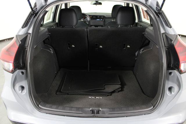 Certified 2023 Nissan Kicks SV FWD image 18