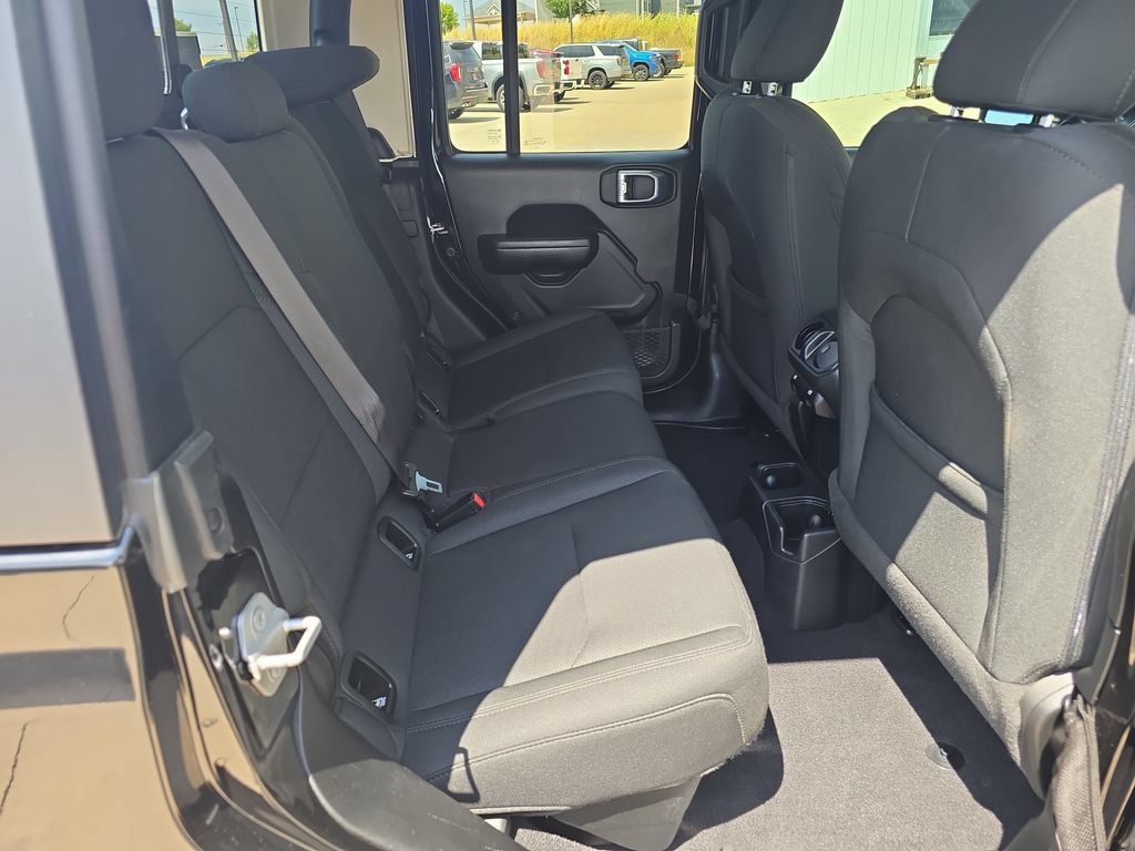 Used 2021 Jeep Gladiator Sport AWD/4WD image 12