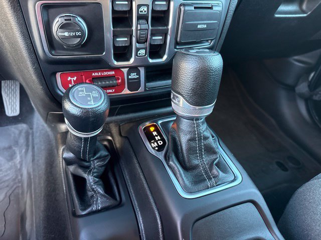 Used 2024 Jeep Wrangler Unlimited AWD/4WD image 42