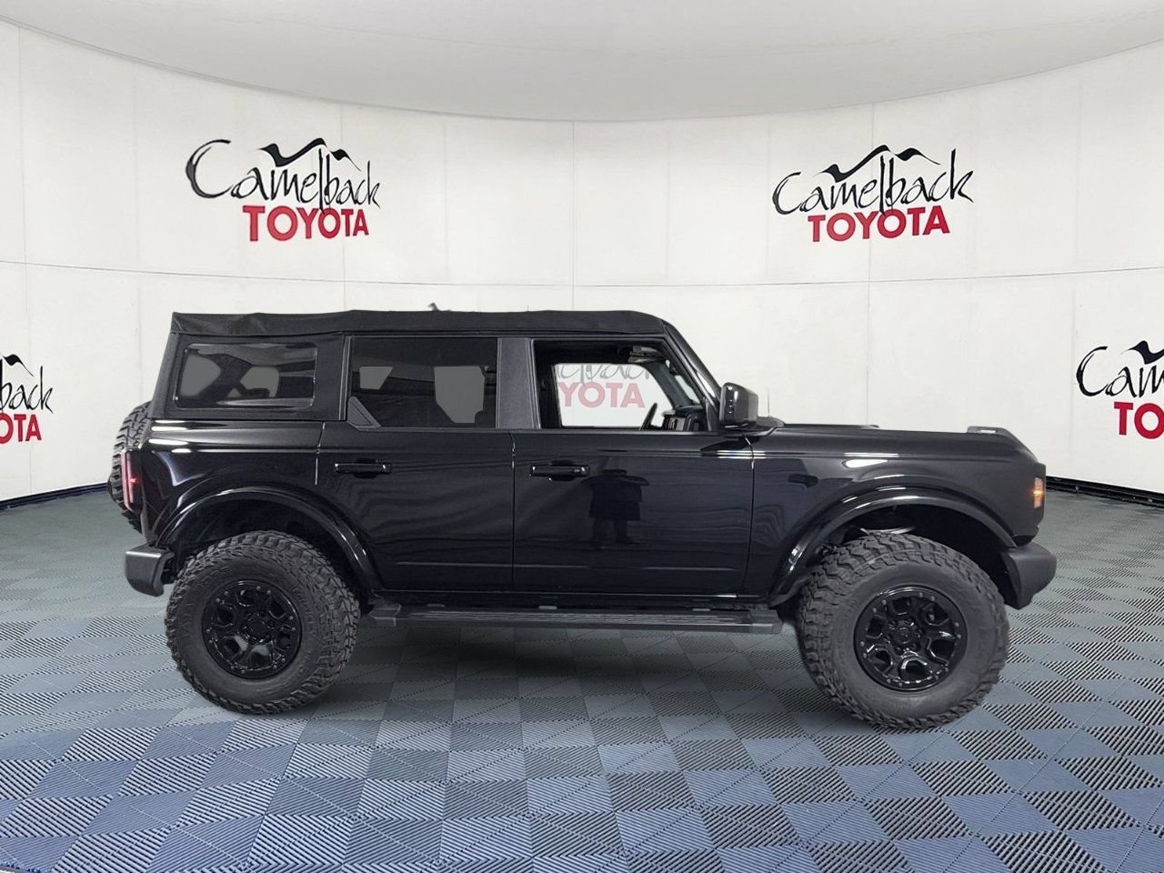 Used 2022 Ford Bronco Outer Banks AWD/4WD image 9