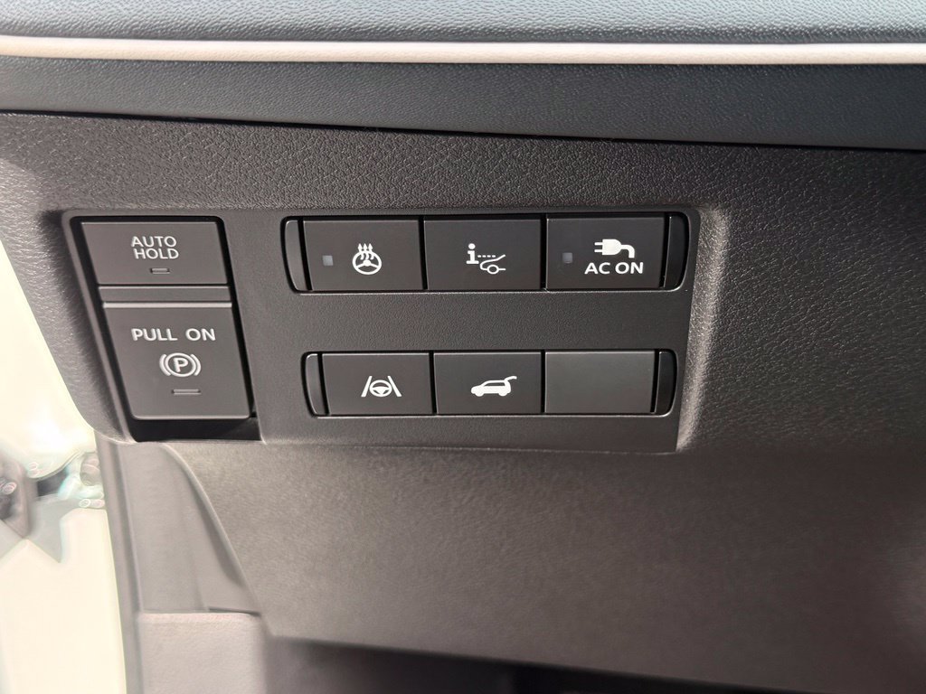 New 2026 Nissan Leaf Platinum+ w/ Cargo Package (Platinum+) FWD image 17