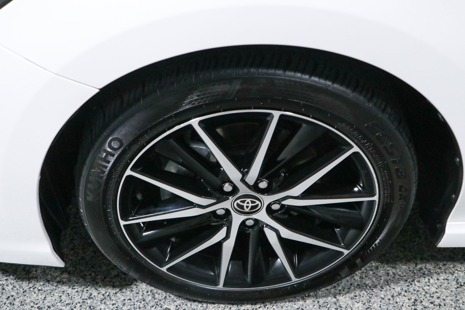 Used 2023 Toyota Camry SE FWD image 11