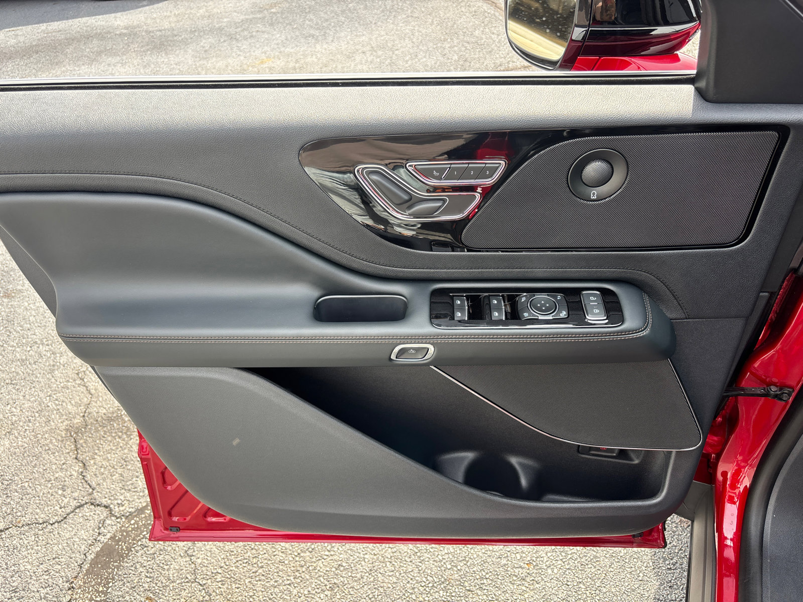 New 2025 Lincoln Aviator Reserve image 11