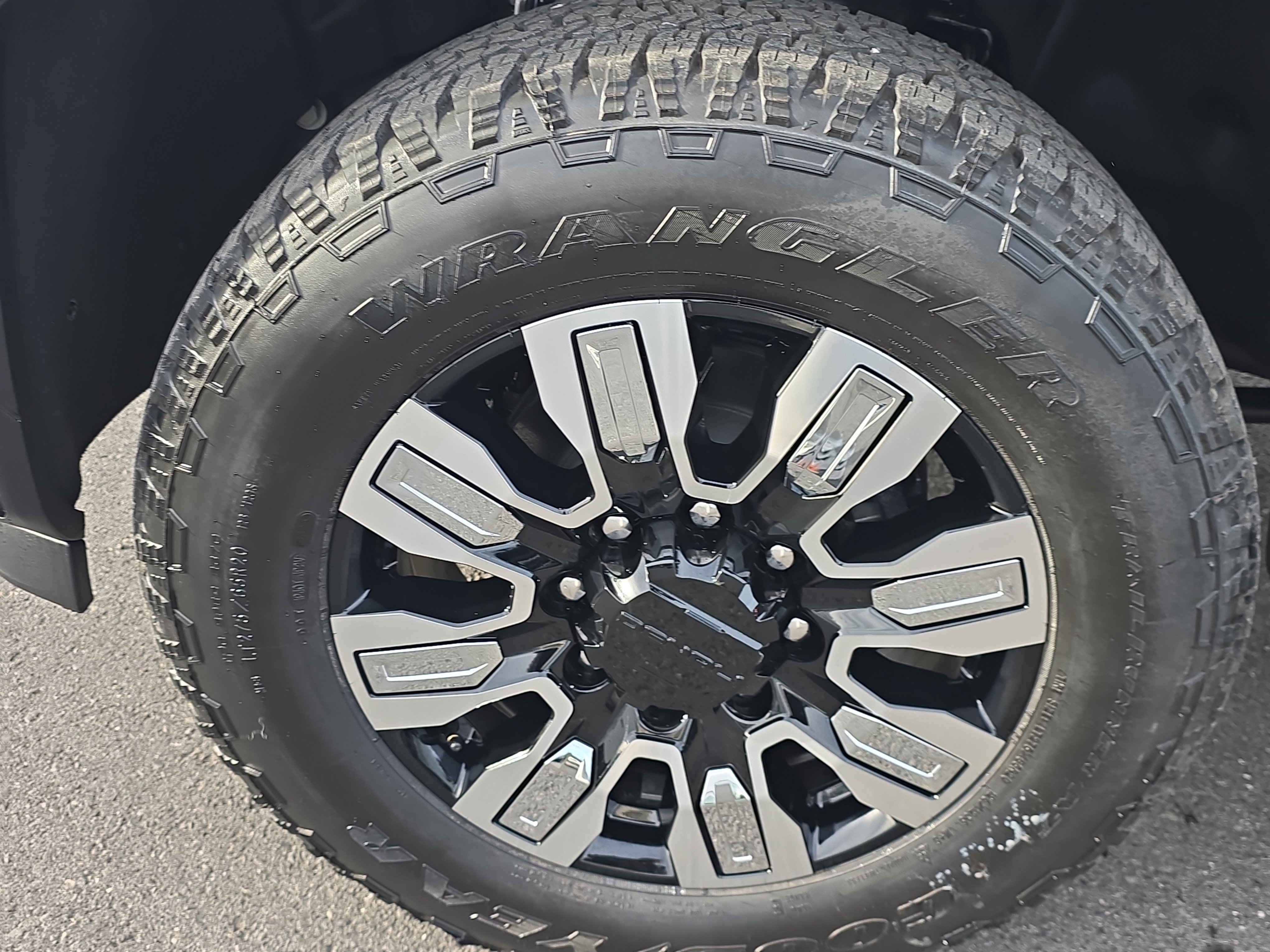 New 2026 GMC Sierra 2500 Denali w/ Denali Reserve Package image 10