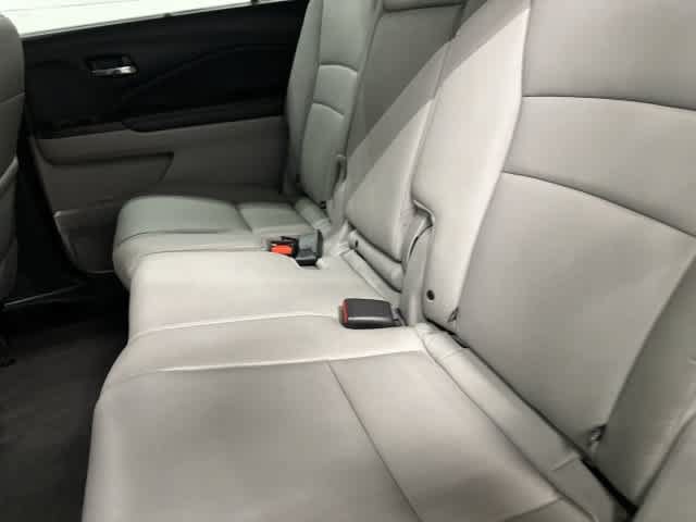 Certified 2020 Honda Pilot Touring image 11