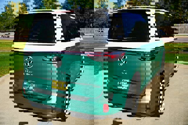 New 2025 Volkswagen ID. Buzz 1st Edition image 37