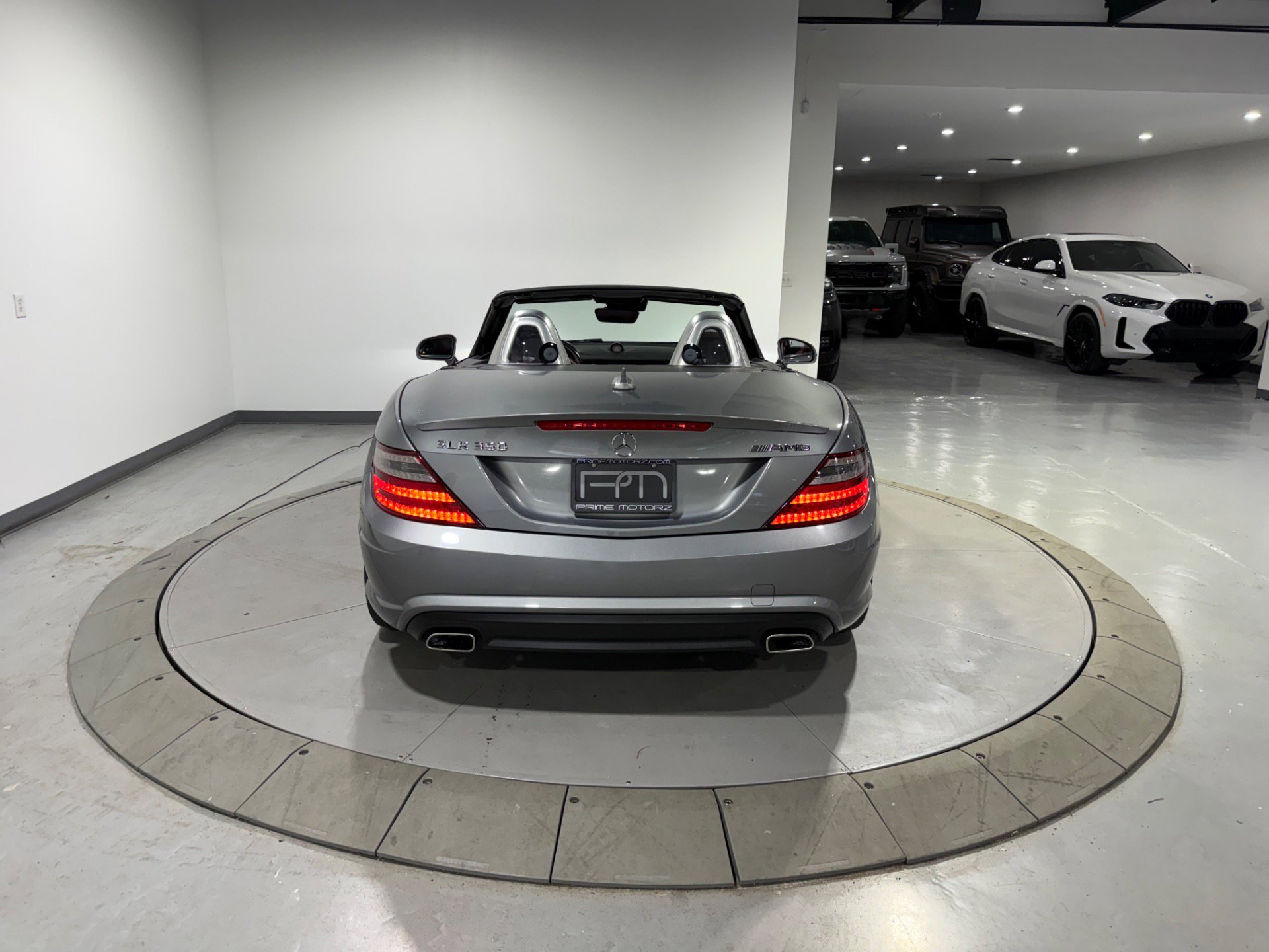 Used 2015 Mercedes-Benz SLK 350 image 23
