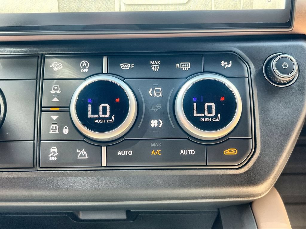 New 2026 Land Rover Defender 110 X-Dynamic SE AWD/4WD image 26