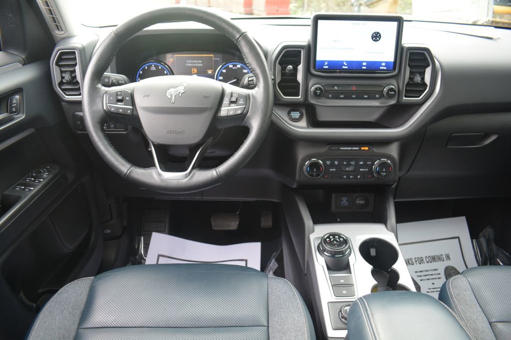 Used 2022 Ford Bronco Sport Outer Banks w/ Tech Package image 3