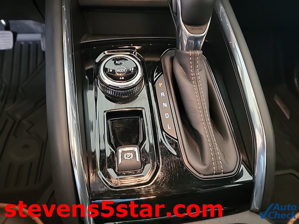 Used 2024 GMC Canyon AT4 w/ AT4 Premium Package image 18