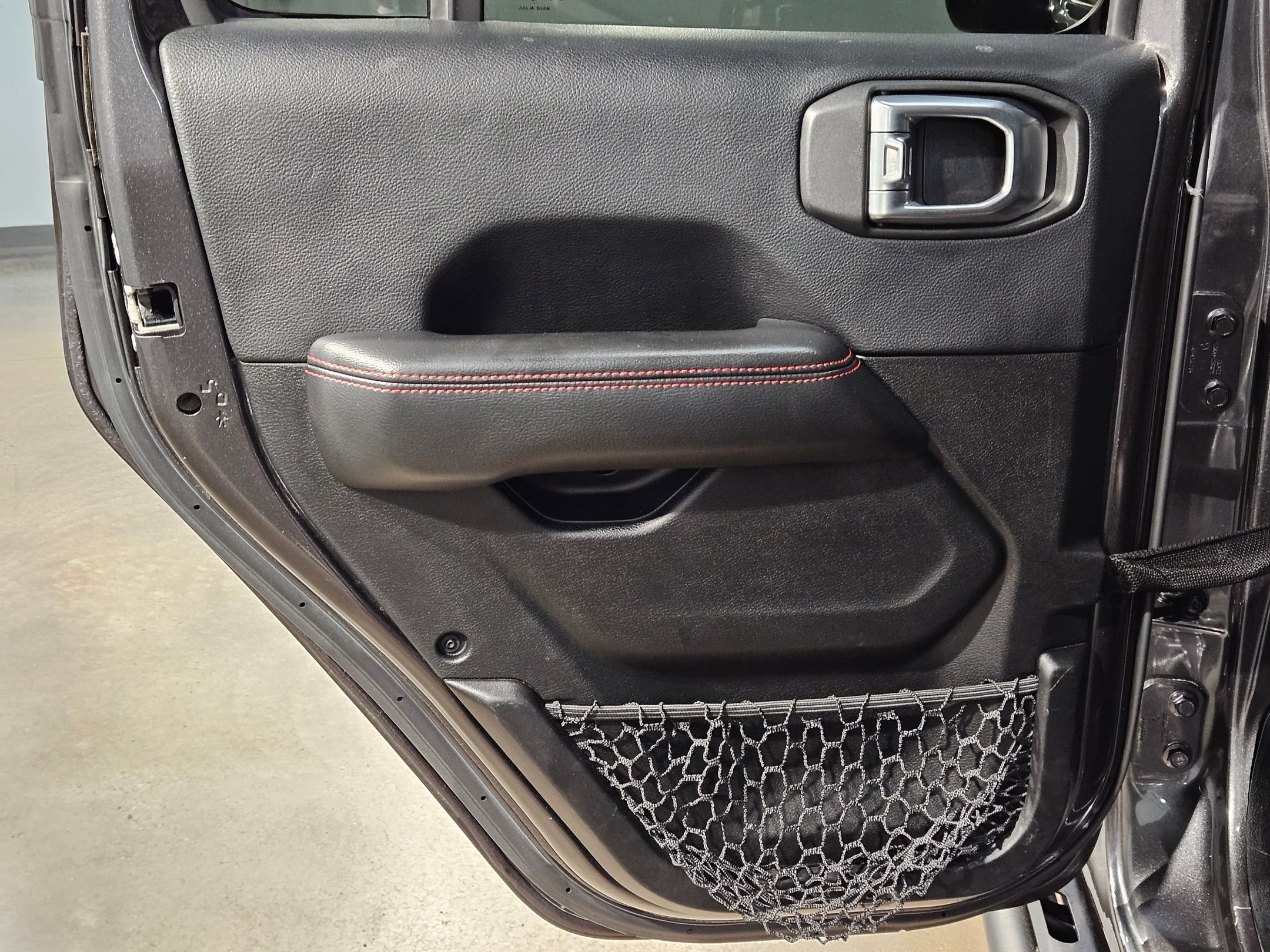 Used 2018 Jeep Wrangler Unlimited Rubicon image 33