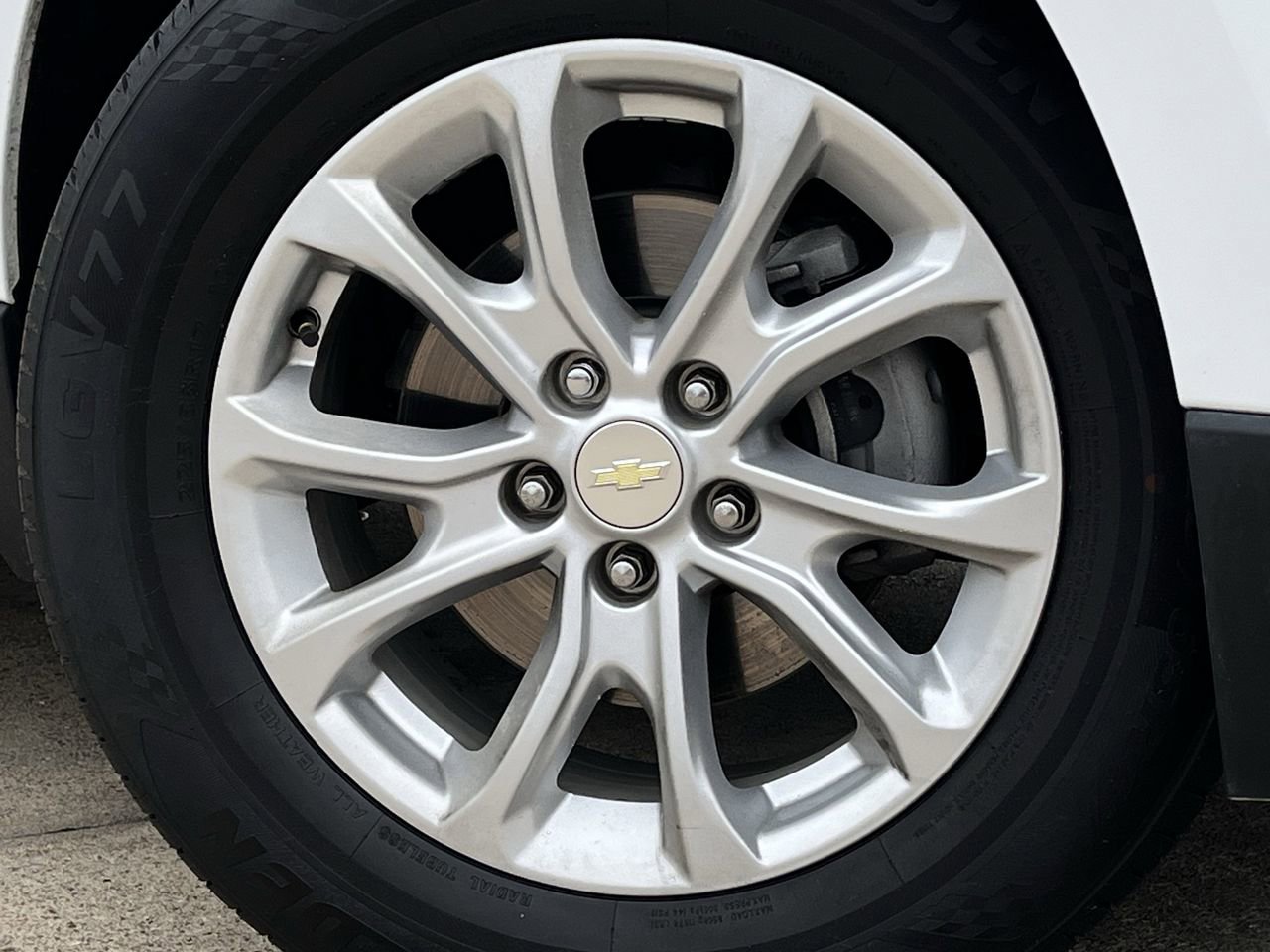 Used 2019 Chevrolet Equinox LT FWD image 28