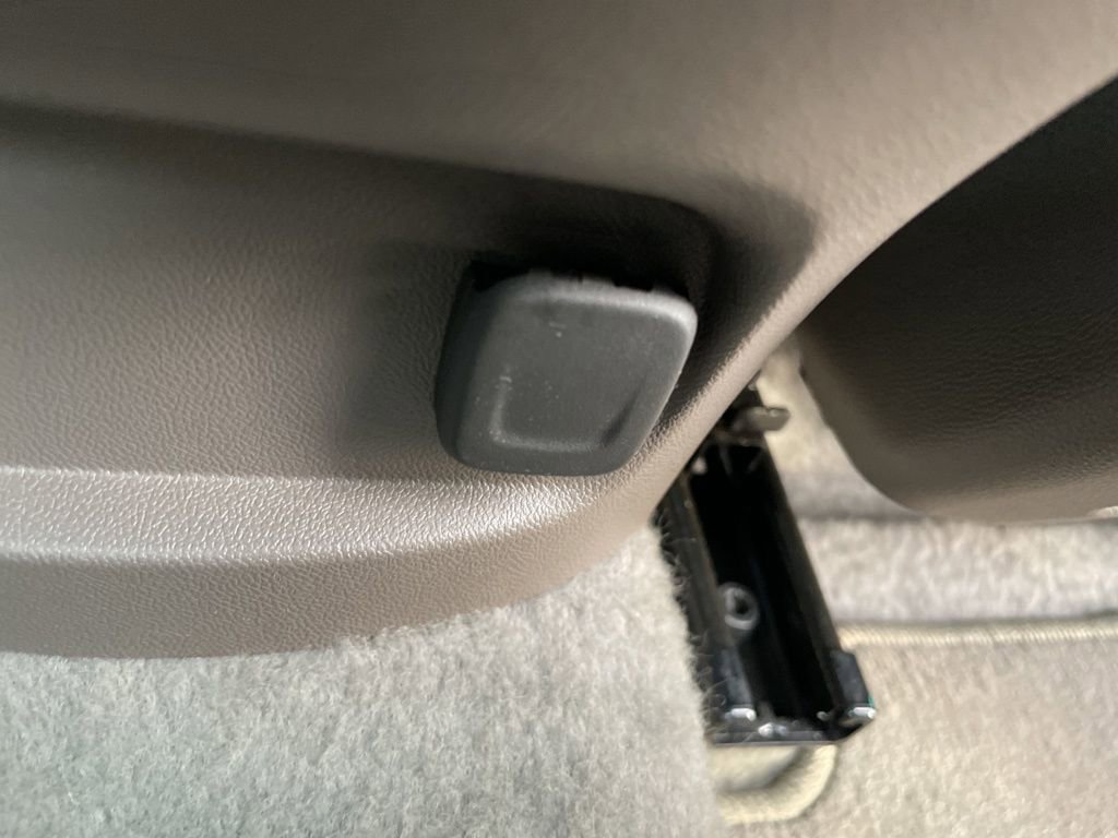 Used 2025 Chevrolet Malibu LT image 36