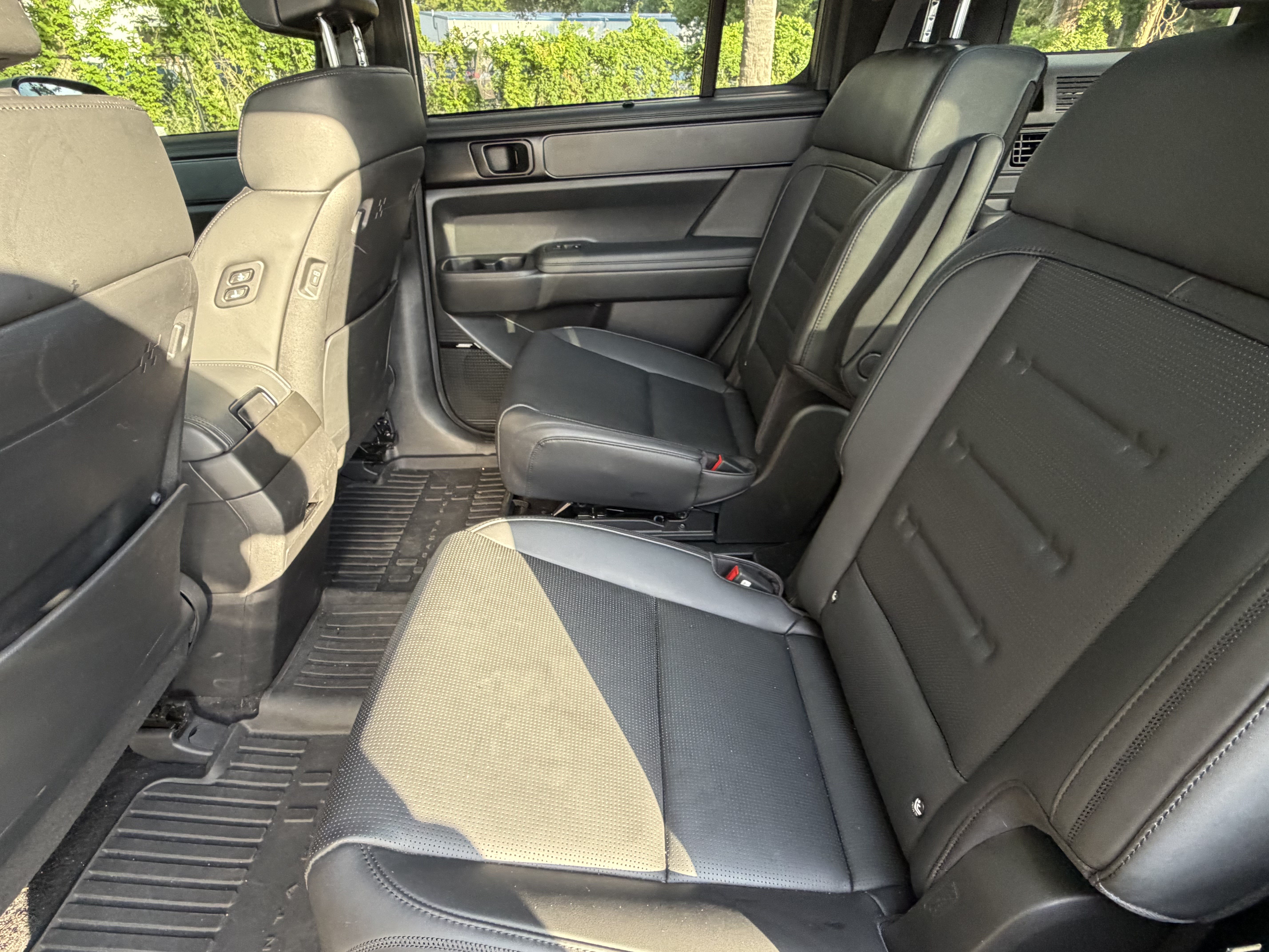 Used 2024 Hyundai Santa Fe Calligraphy AWD/4WD image 33