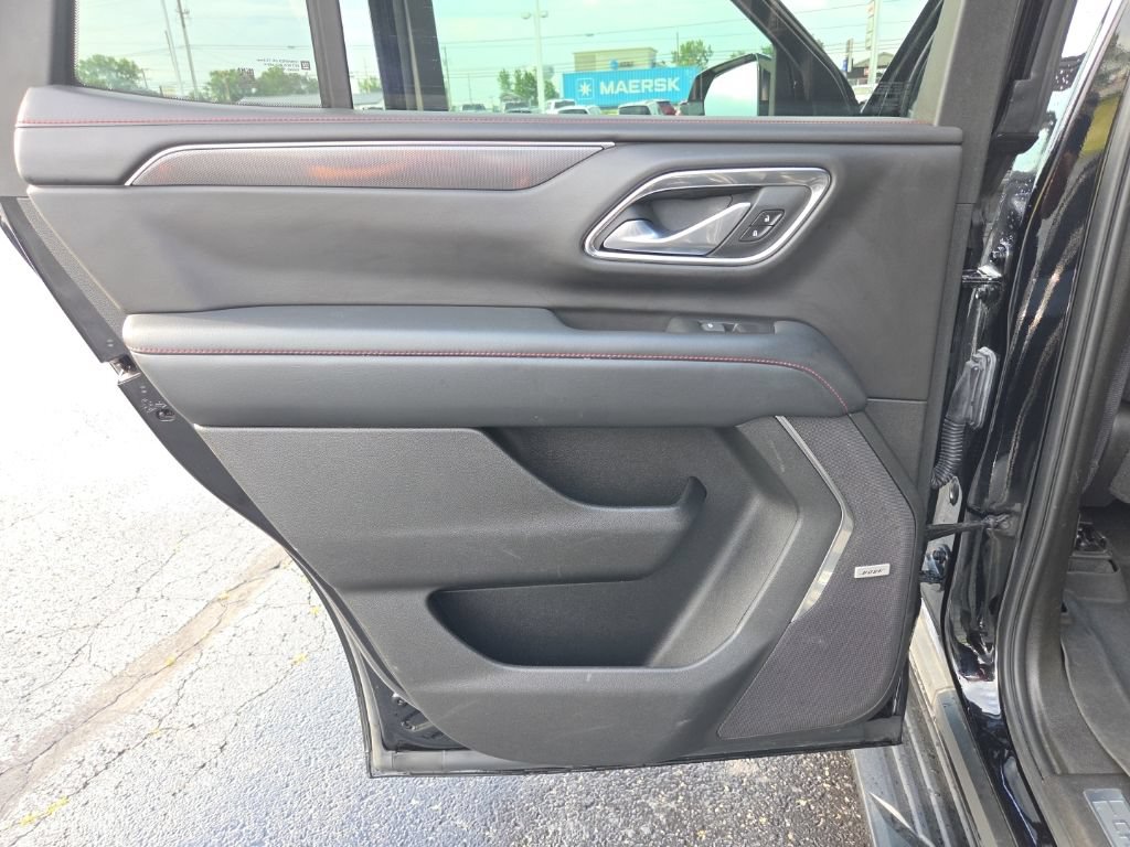 Used 2022 Chevrolet Tahoe RST w/ Luxury Package AWD/4WD image 26