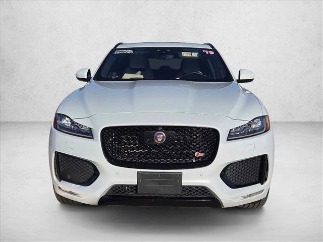 Used 2019 Jaguar F-PACE S image 2