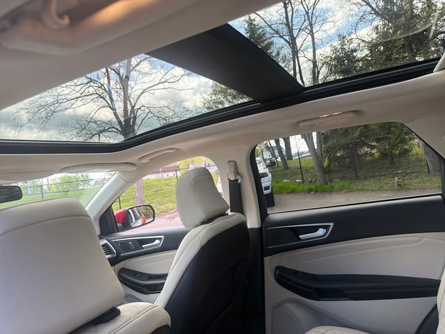 Certified 2024 Ford Edge Titanium AWD/4WD image 29