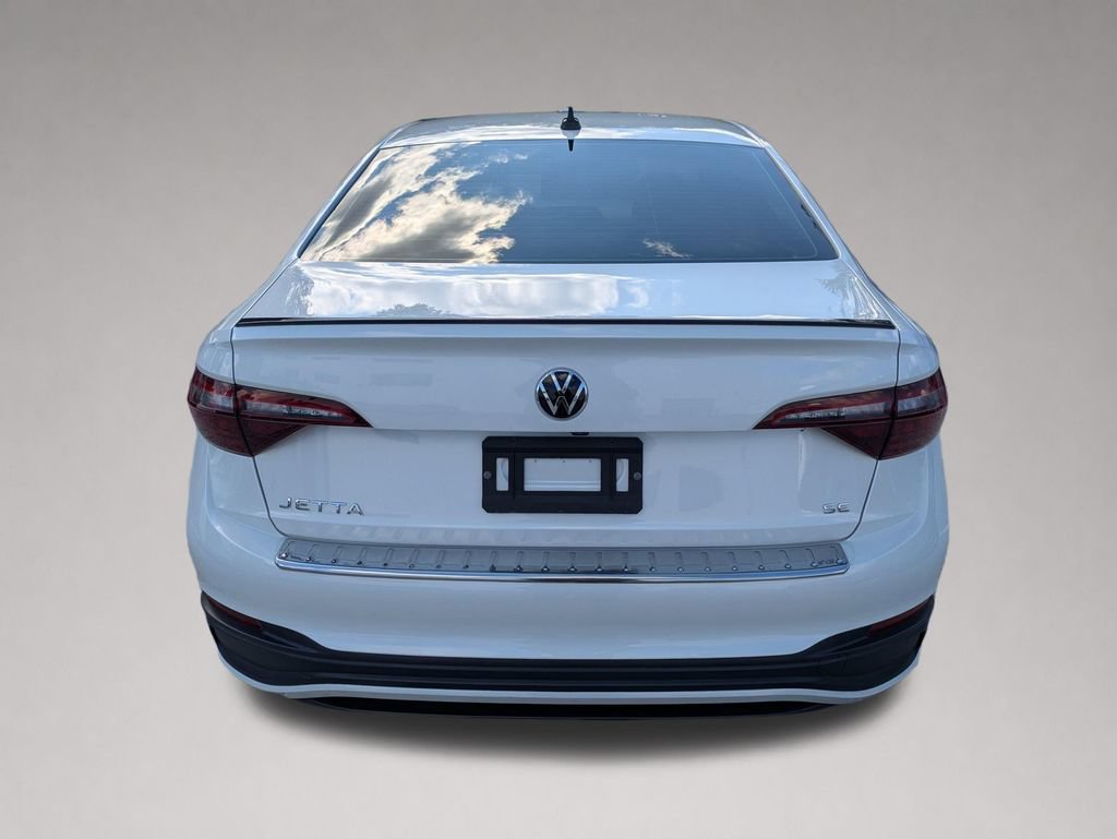 Used 2023 Volkswagen Jetta SE FWD image 4