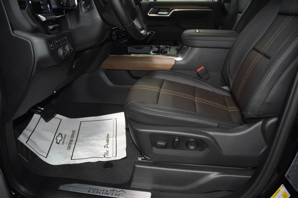 New 2026 Chevrolet Silverado 2500 High Country w/ High Country Premium Package AWD/4WD image 45
