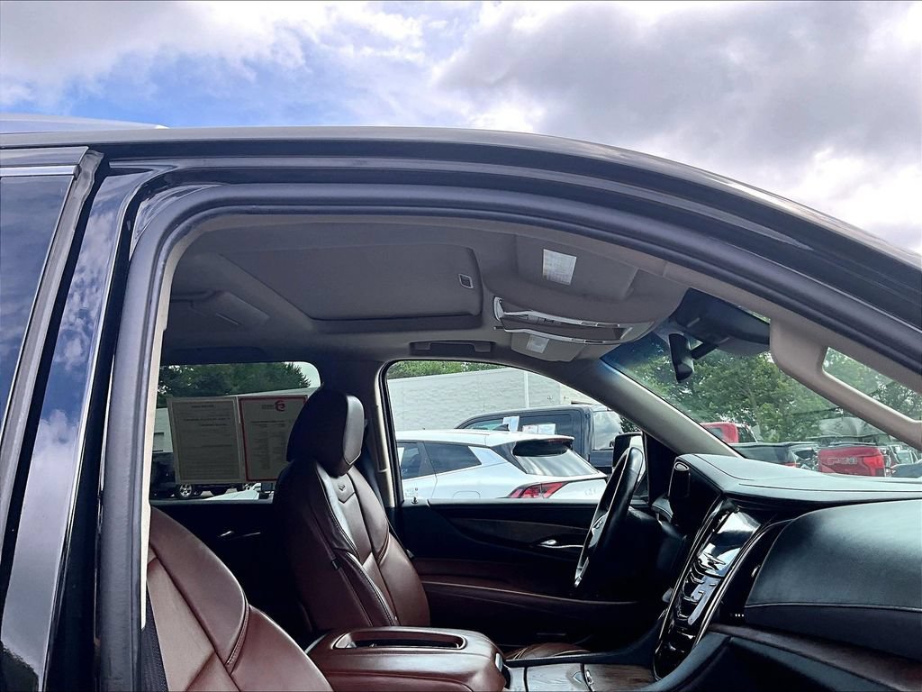 Used 2015 Cadillac Escalade Premium AWD/4WD image 23